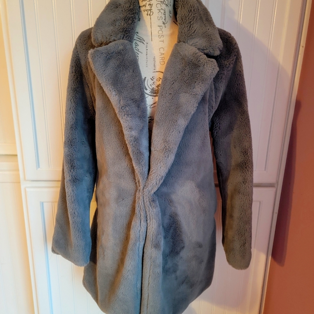 Luxurious Faux Fur Aviator Style Winter Jacket Size M/L